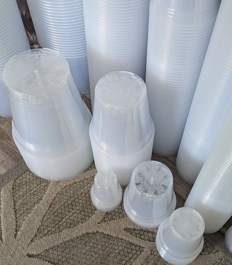 Thin Plastic Plant Pots