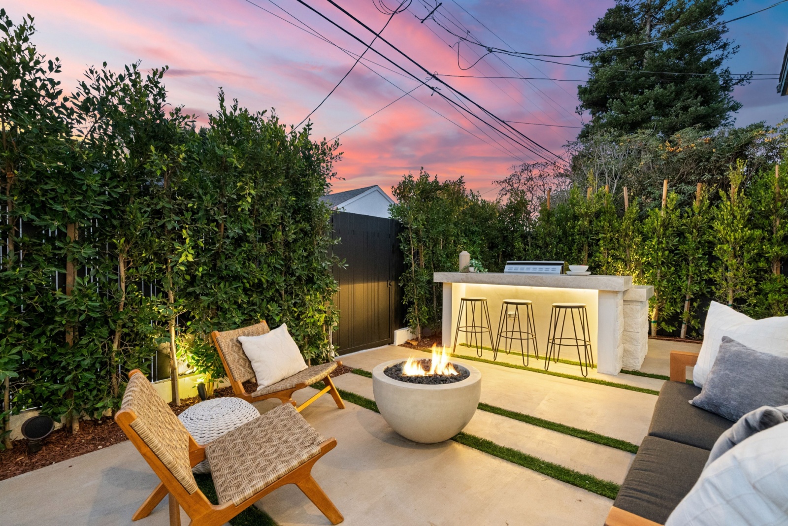 outdoor patio with modern fire pit
