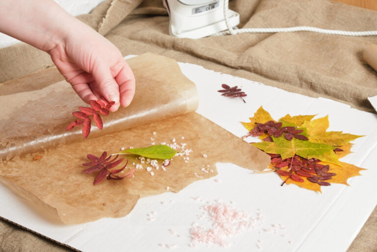 preserving fall leaves (featured image)