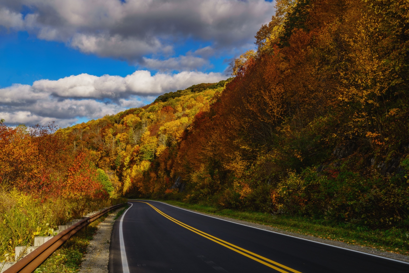 Cherohala Skyway Appalachian Mountains, Tennessee