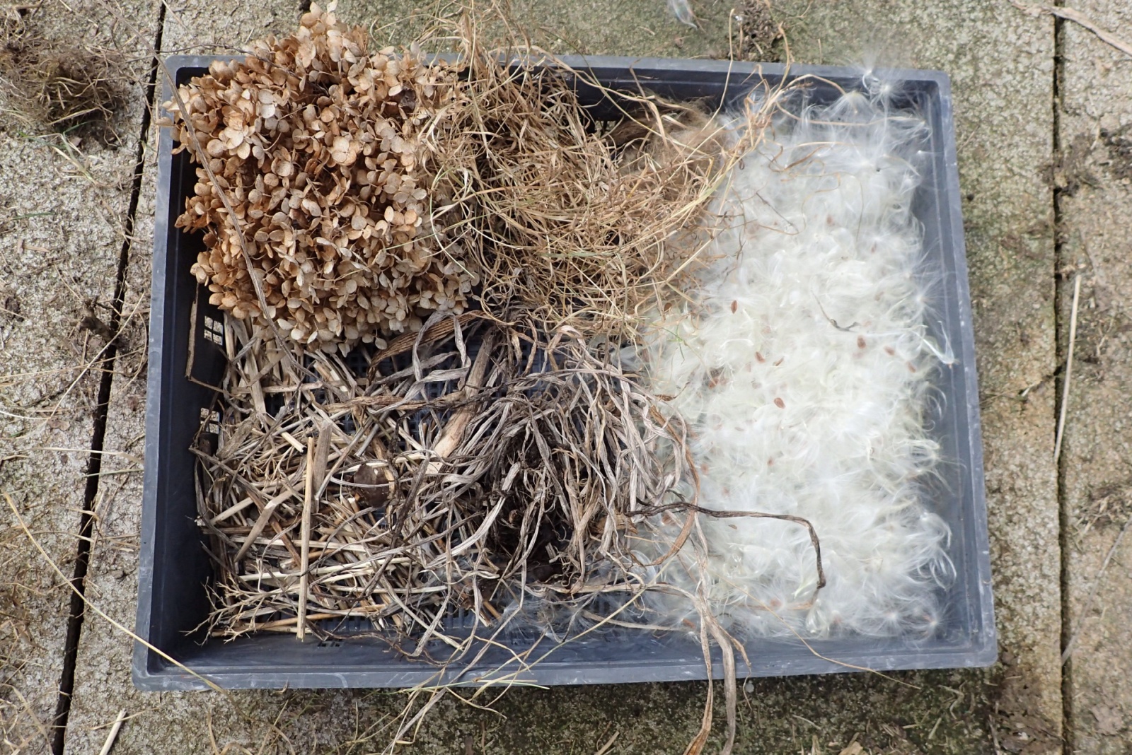 nesting materials