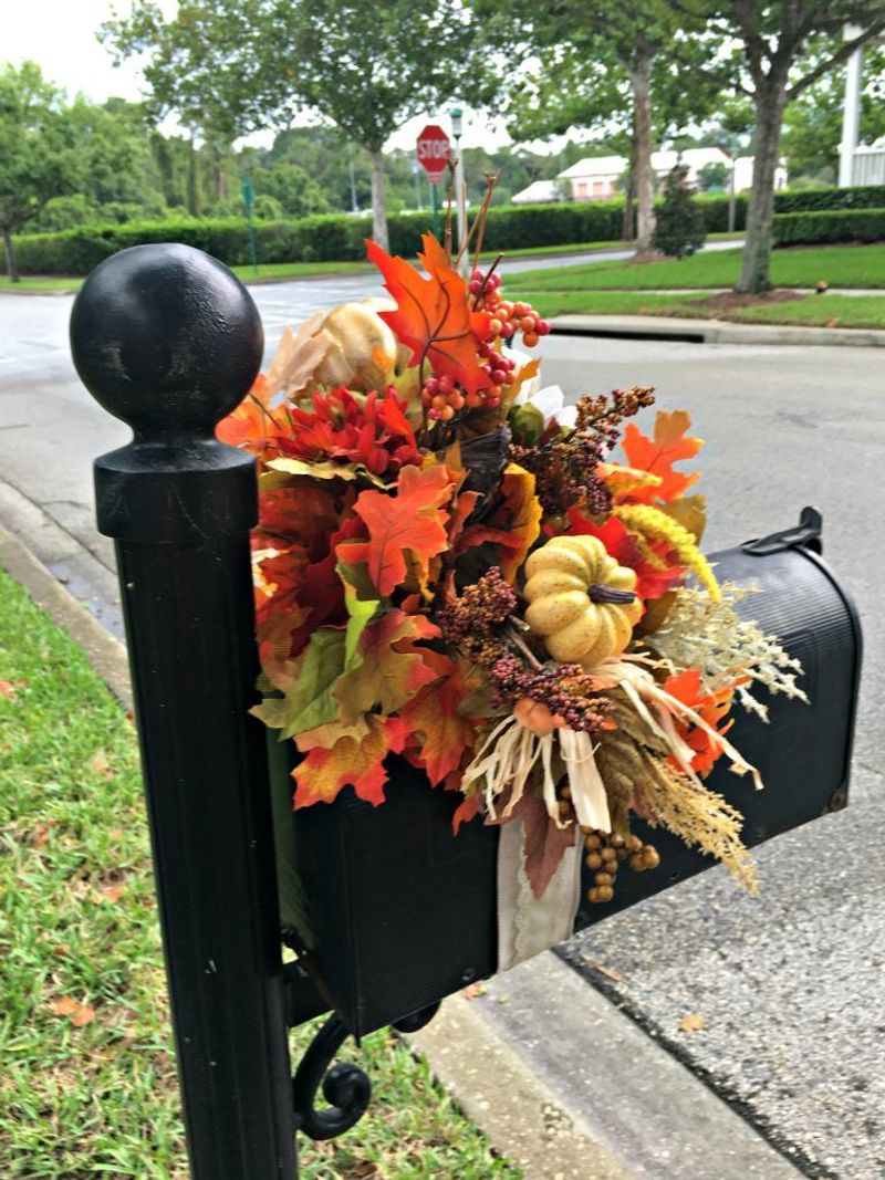 Festive Mailbox Cover