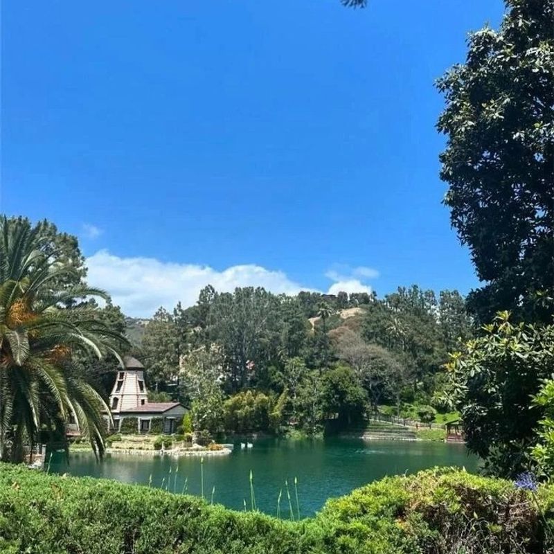 Self-Realization Fellowship Lake Shrine