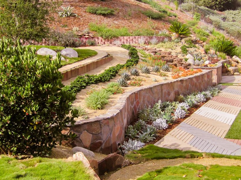 Retaining Walls With Mediterranean Flair