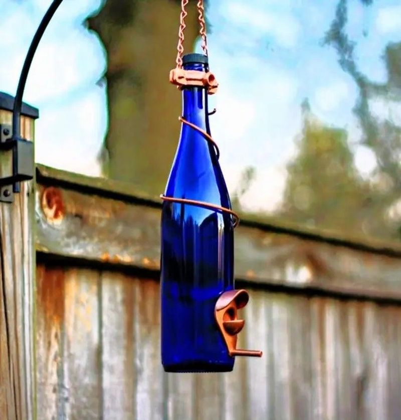 Solar-Lit Night Feeder