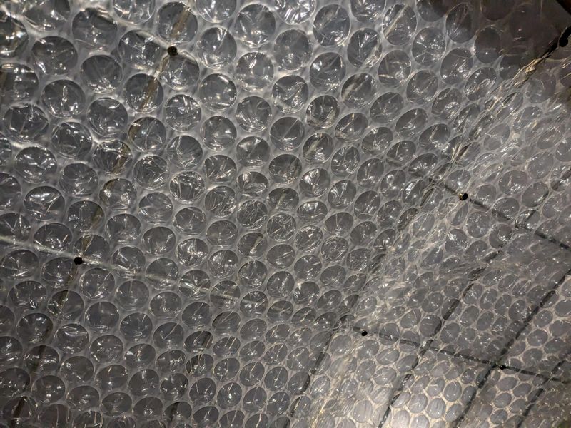 Creates Dead Air Space Insulation