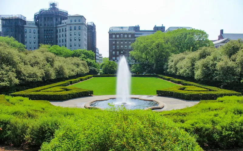 Manhattan's Green Heart: Central Park Conservatory Garden