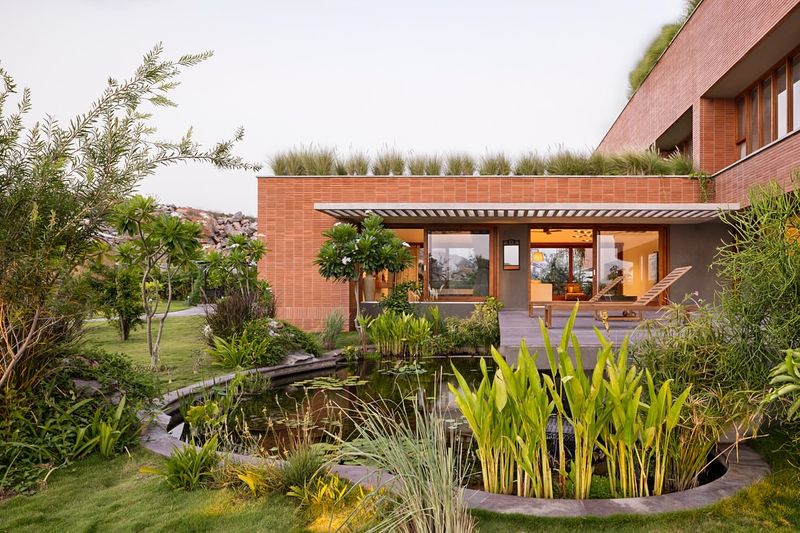 Strategic Microclimates Maximize Warmth