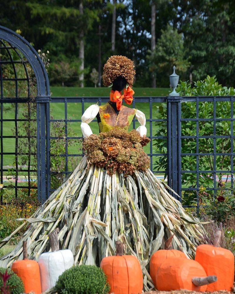 Set Up A Rustic Corn Shock Display