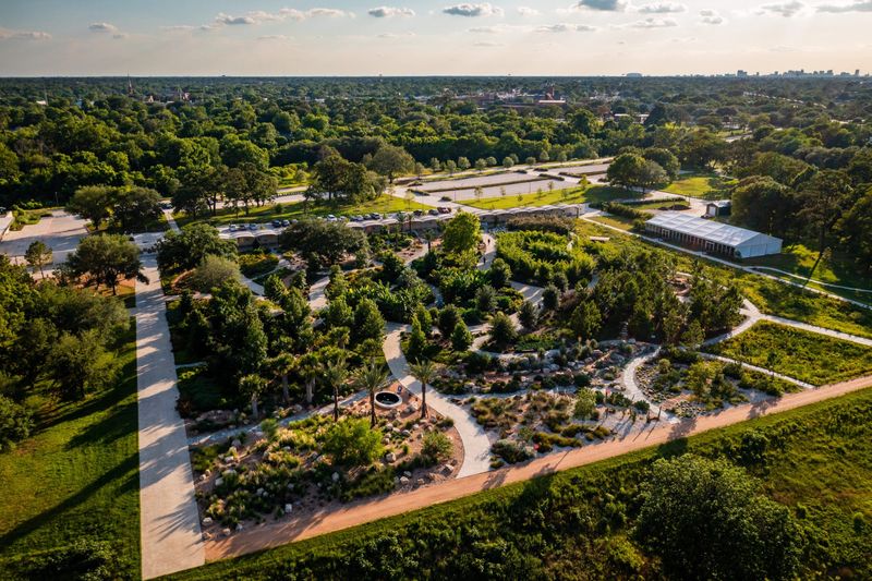 Climate-Adaptive Cultural Design Solutions