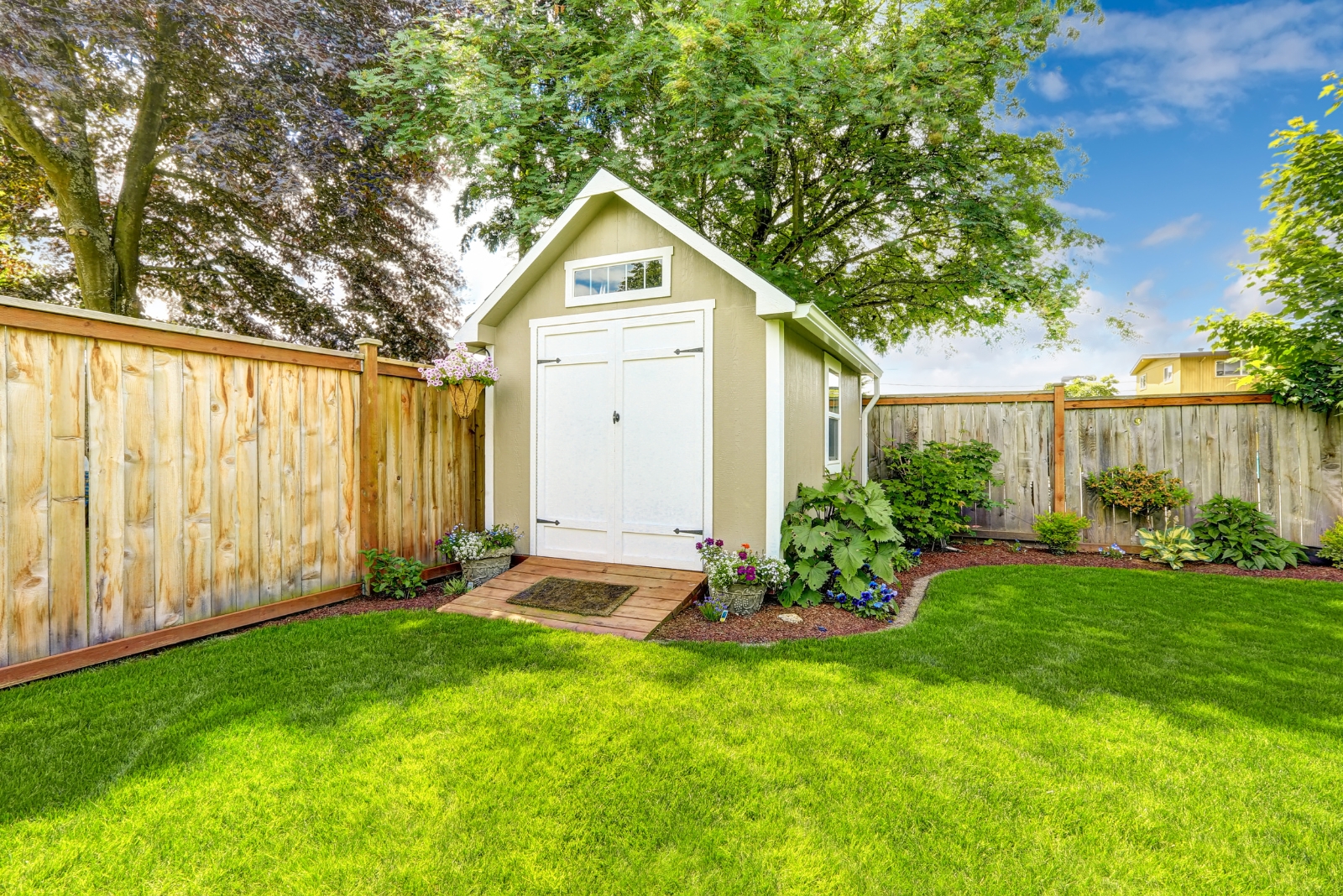 Yard Features That May Be Banned In Tennessee Neighborhoods