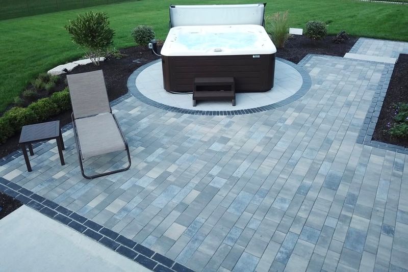 Outdoor Hot Tubs