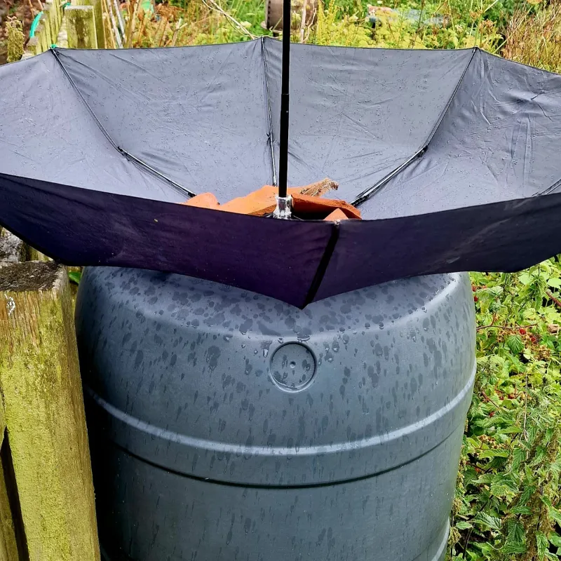 Tarp and Funnel Collection Rigs