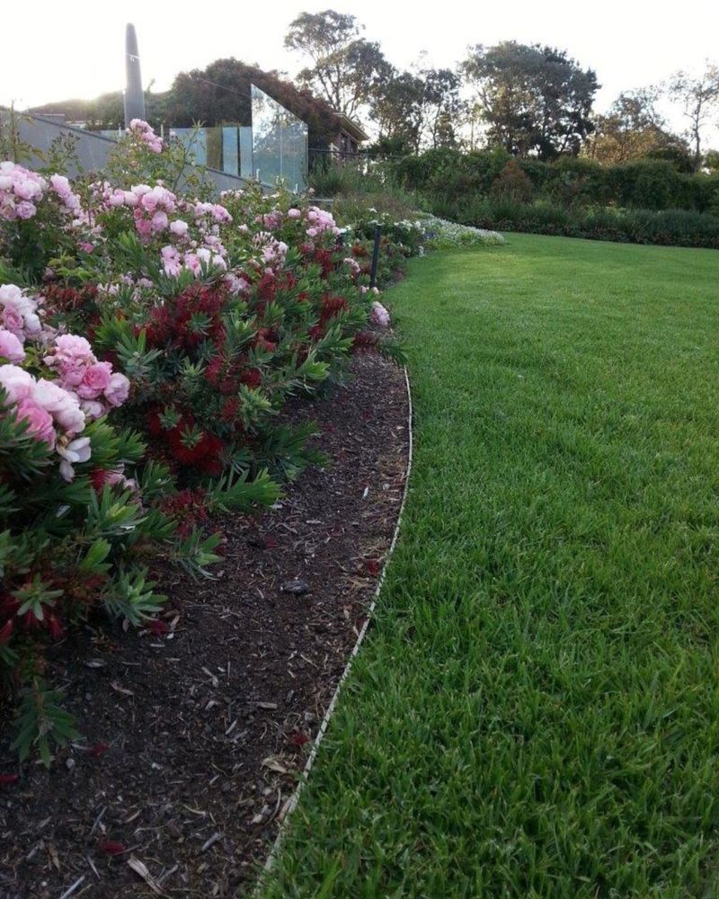Edge Your Lawn And Garden Borders