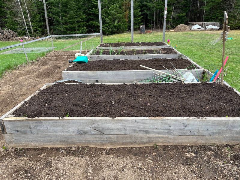 Add Compost To Garden Beds