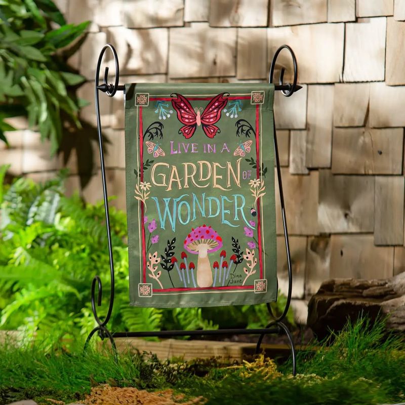 Decorative Yard Signs And Flags