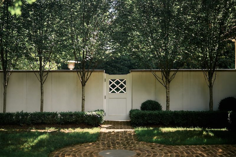Boundary Trees Between Properties