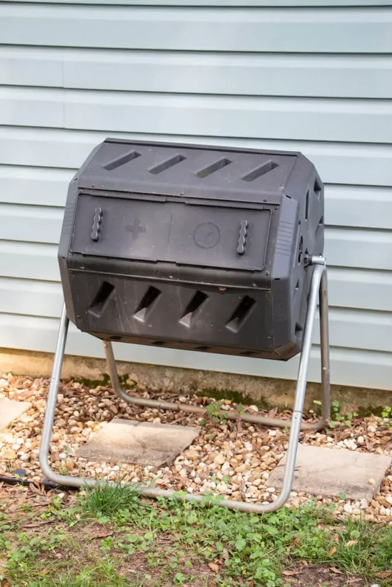 Compact Tumblers For Small Illinois Yards