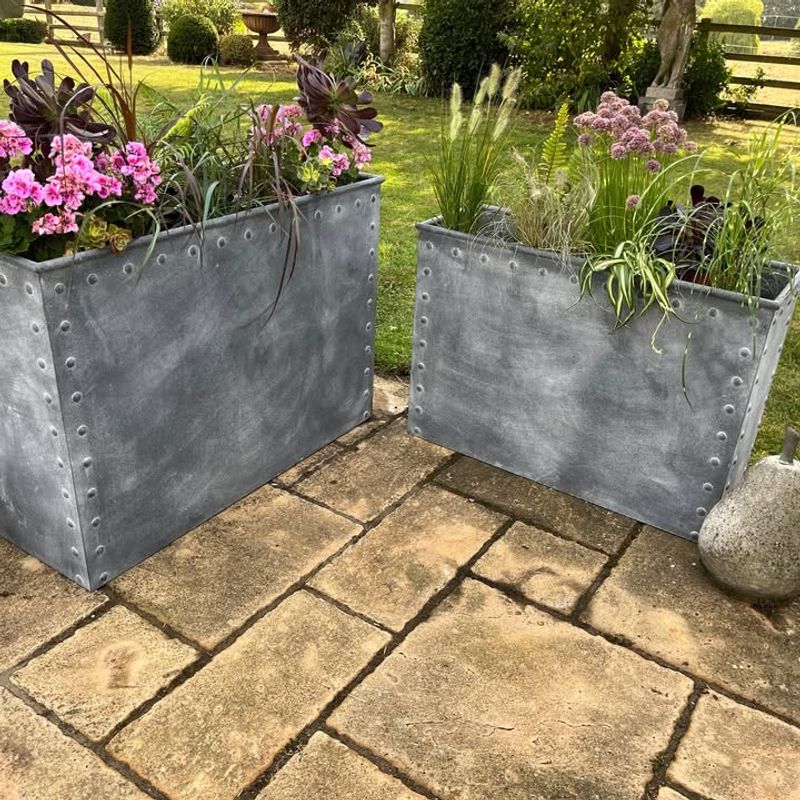 Metal Containers for a Modern Touch