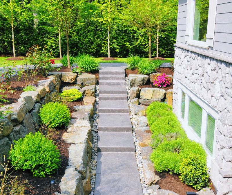 Water Features Disappear From Gardens