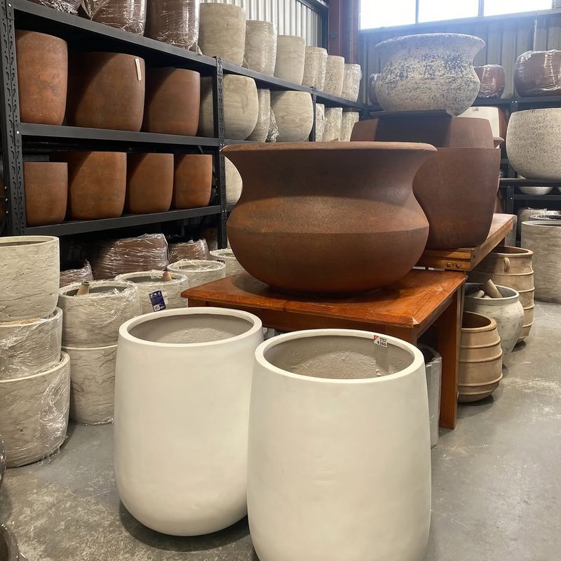 Store Ceramic And Clay Pots
