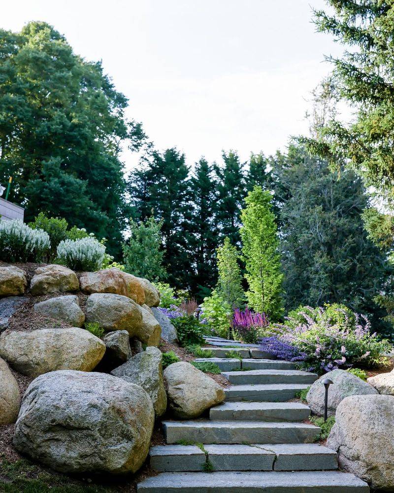 Decorative Rock Gardens With Large Boulders