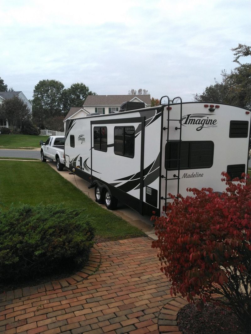 Recreational Vehicles and Boats in Driveways