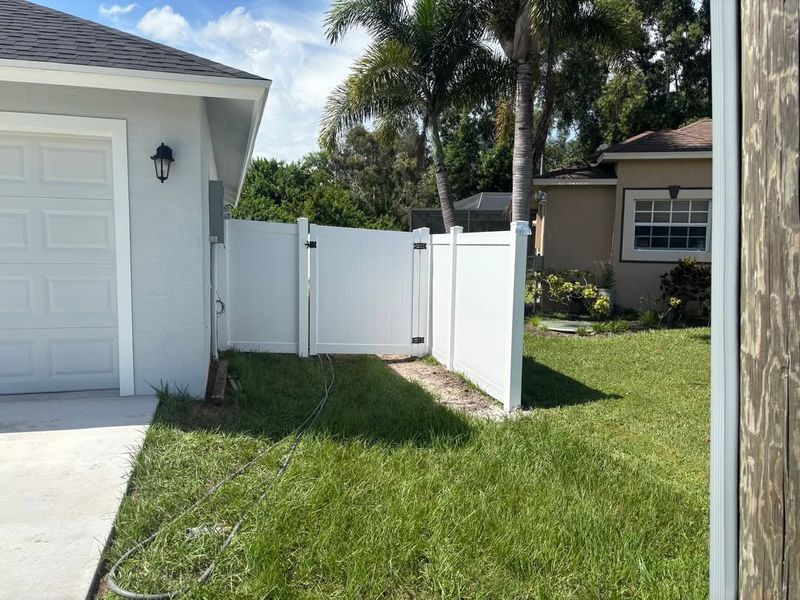 Communication Prevents Neighborhood Conflicts