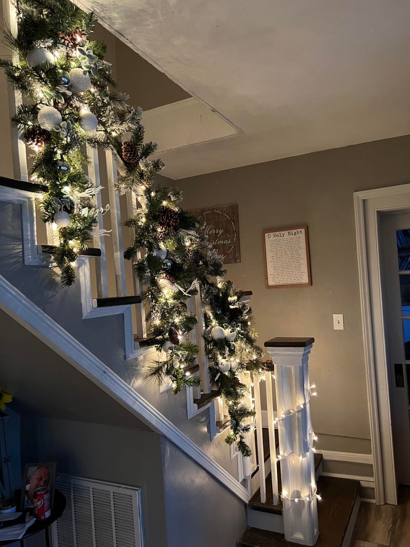 Why Your Holiday Greens Last Longer When They Start Fully Hydrated