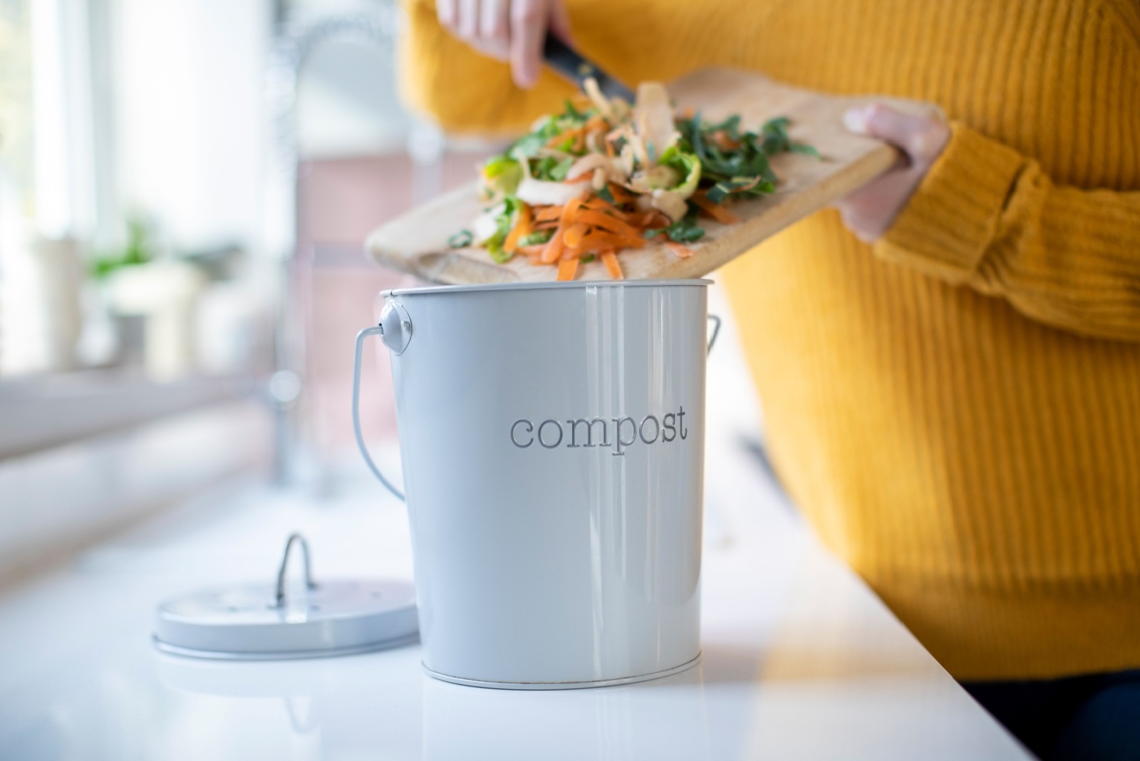 The Indoor Composting Tricks New Yorkers Use To Avoid Kitchen Odors
