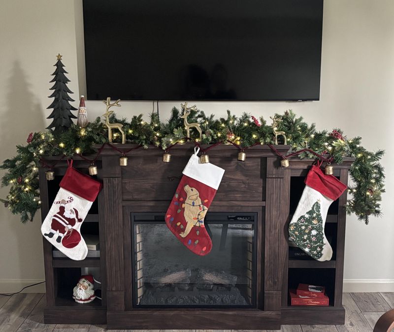 The Quiet Difference You'll See Once Your Garland Has Time To Drink Up