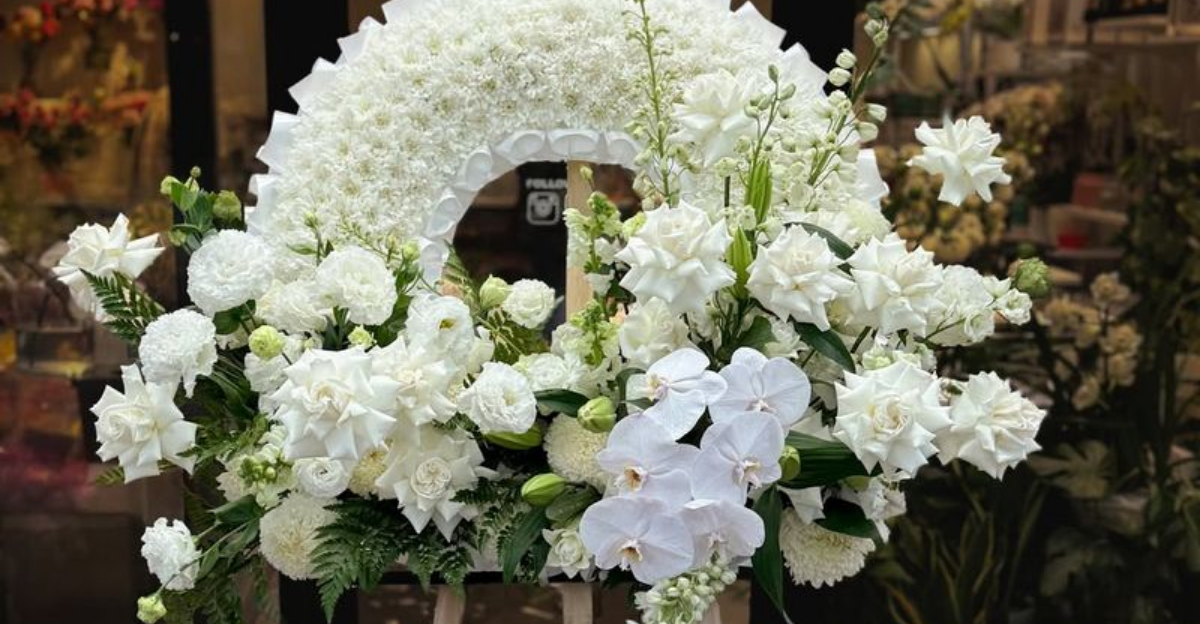 10 Flowers Traditionally Chosen For Memorials In Pennsylvania