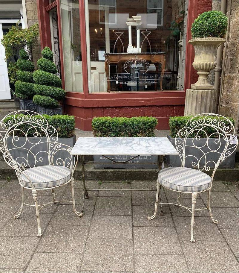 Creates Cozy Outdoor Living Spaces With Character