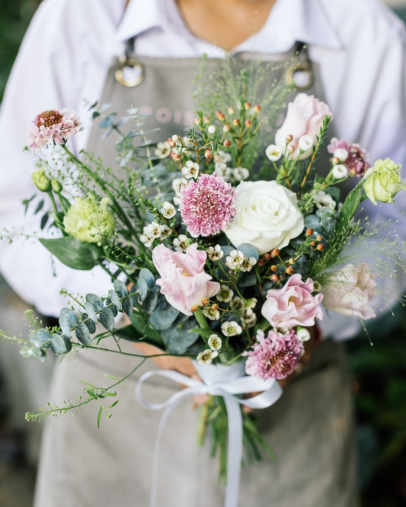 Lisianthus Pairs Beautifully With Other Popular Wedding Flowers