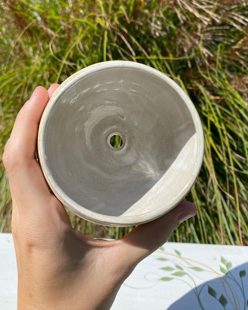 Select A Pot With Proper Drainage Holes