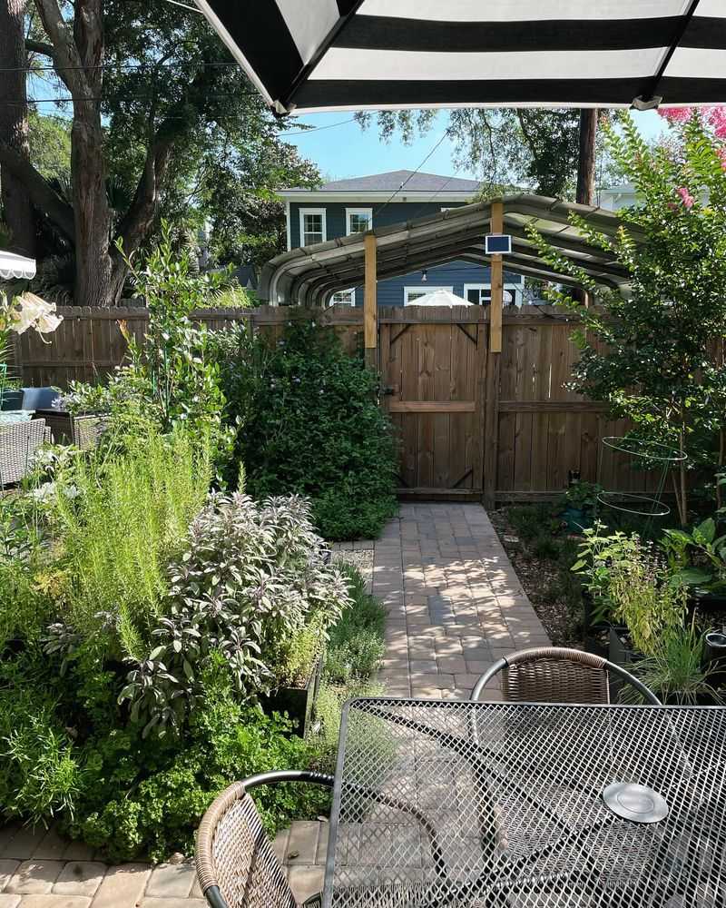 Mixing Textures for Depth and Dimension