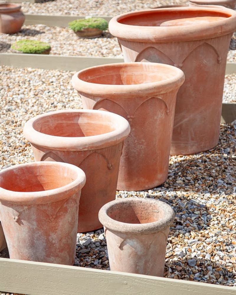 Naturally Regulates Soil Moisture Levels