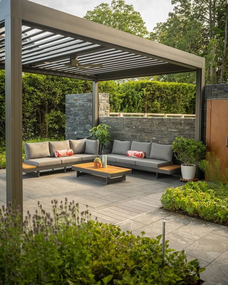 Hedge Framed Lounge Space