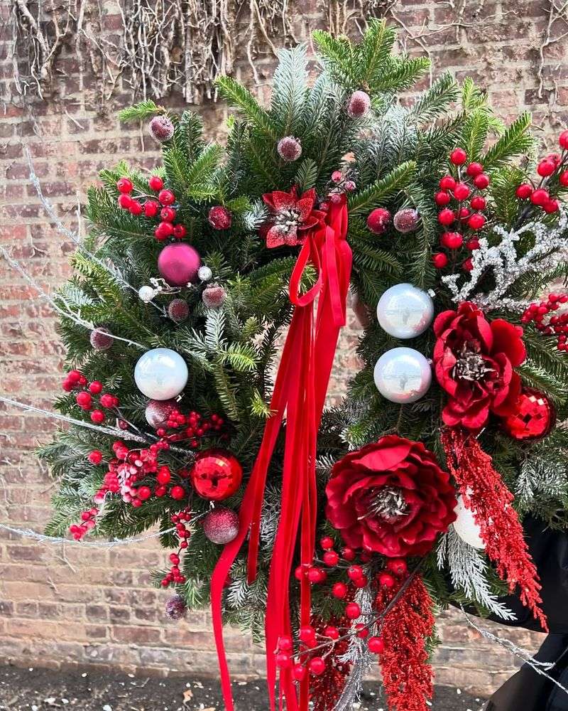 Natural Decor Choices Making A Big Holiday Statement This Season