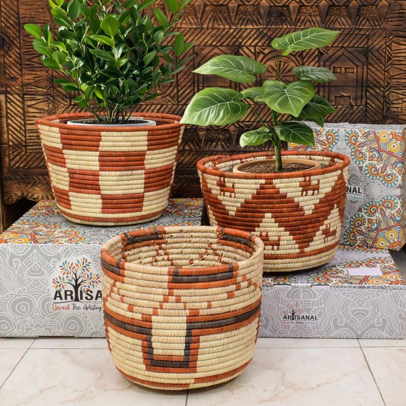 Displaying Plants In Woven Baskets With Texture