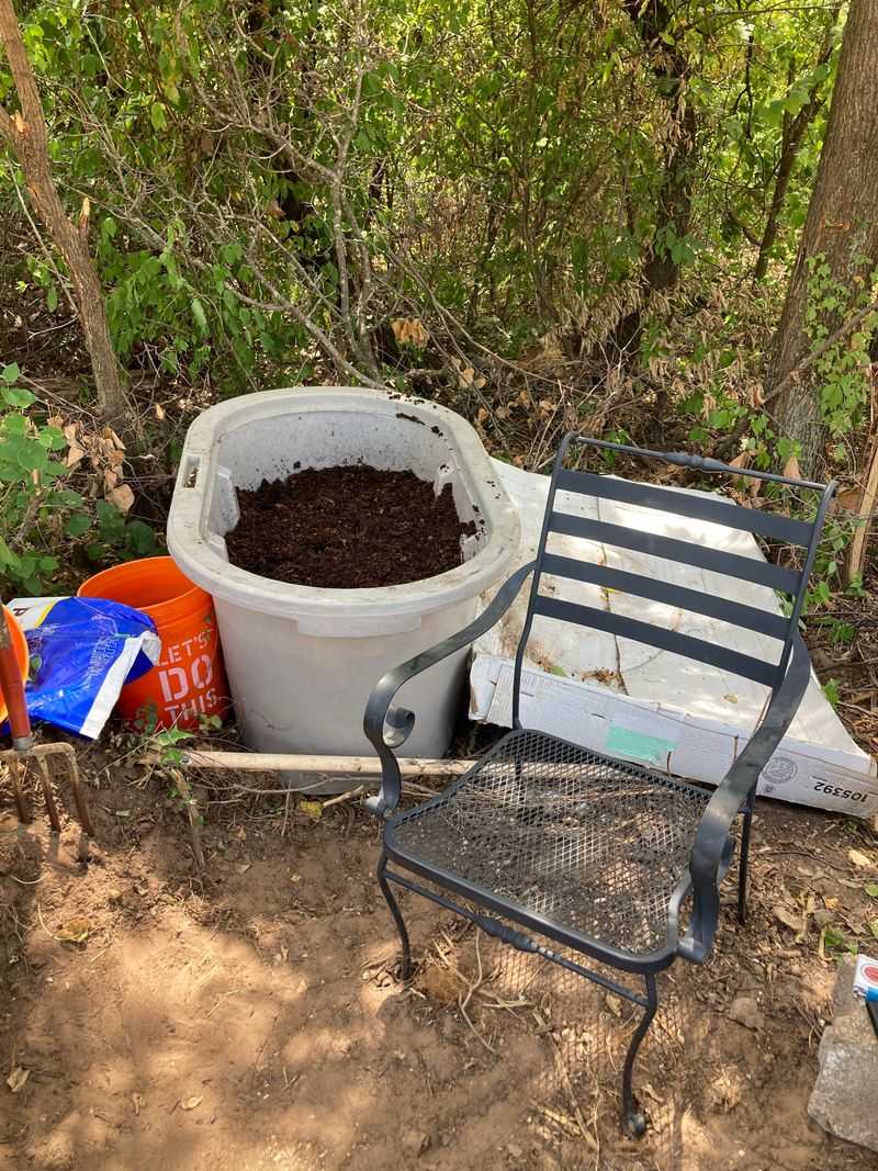 Mix In Peat Moss To Improve Soil Texture And Water Retention