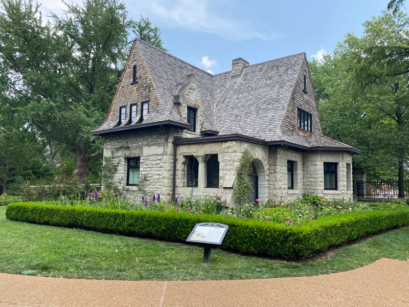 Victorian District's Historic Garden Rooms