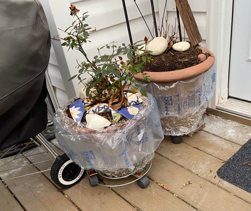 Wrap Pots with Insulating Materials