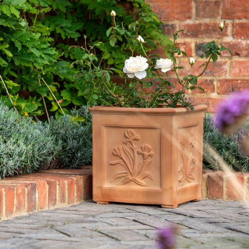 Adds Rustic Charm To Any Garden Style