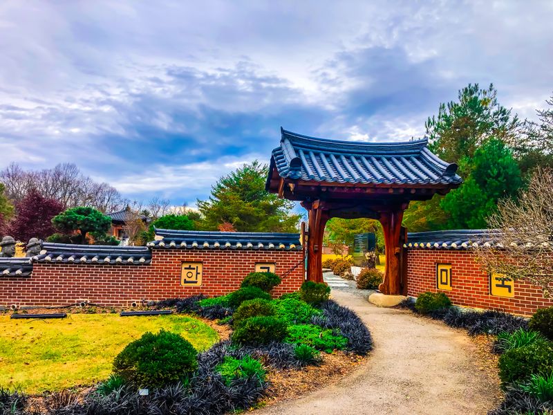 Meadowlark Botanical Gardens