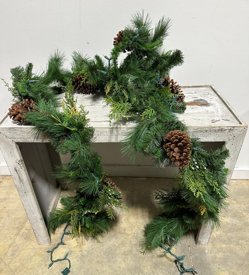 Pinecone Garland Strands
