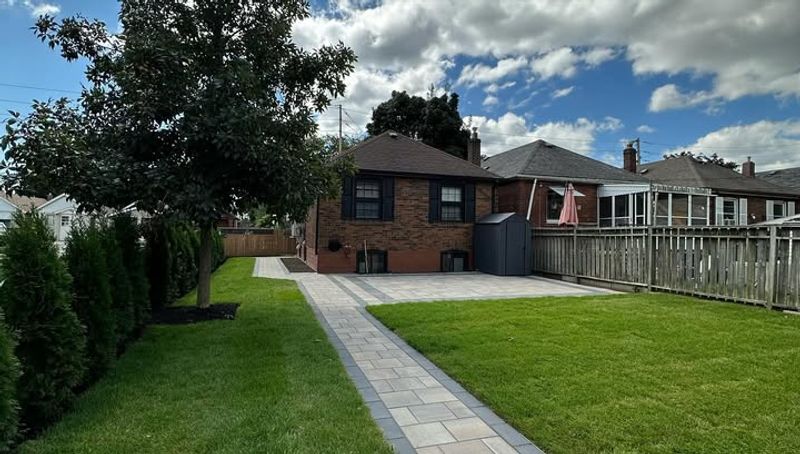 Winter Visitors Expect Pristine Neighborhoods