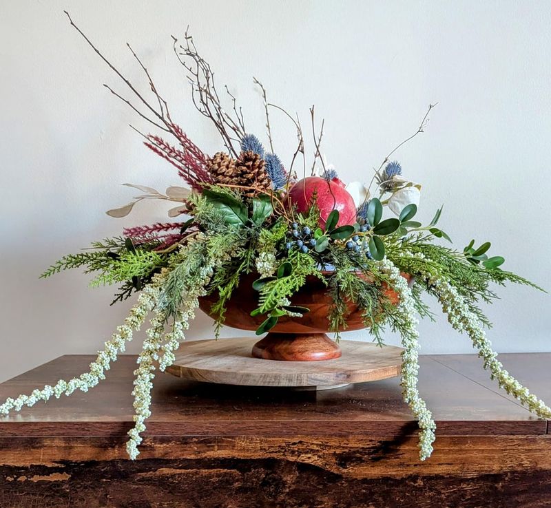 A Natural, Elegant Centerpiece Trend Anyone Can Create At Home