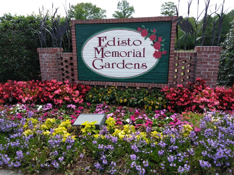 Edisto Memorial Gardens - Orangeburg's Riverside Rose Paradise