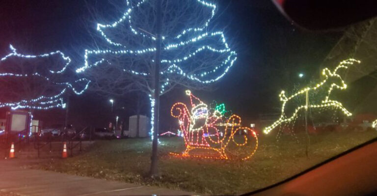 Christmas Spirit Light Show (featured image)